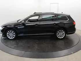 Volkswagen Passat (2016) thumbnail 57