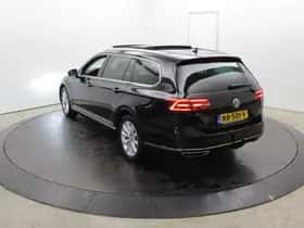 Volkswagen Passat (2016) thumbnail 63