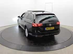 Volkswagen Passat (2016) thumbnail 64