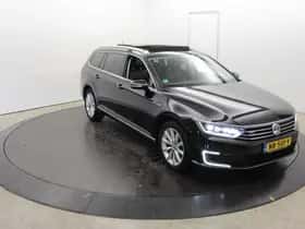 Volkswagen Passat (2016) thumbnail 81