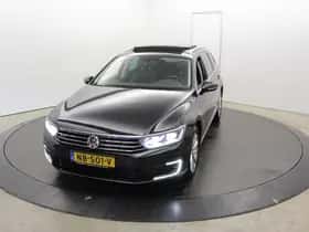 Volkswagen Passat (2016) thumbnail 86