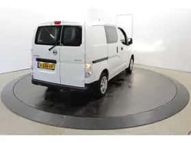 Nissan E-NV200 (2017) thumbnail 2