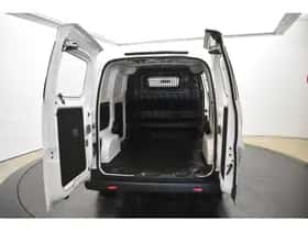 Nissan E-NV200 (2017) thumbnail 26