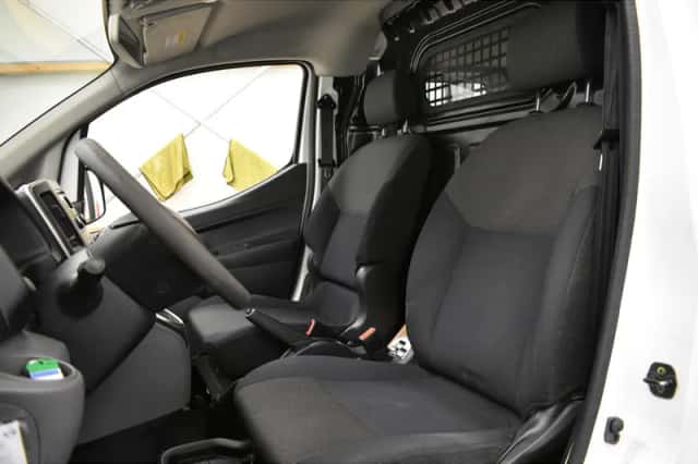 Nissan E-NV200 (2017) thumbnail 4