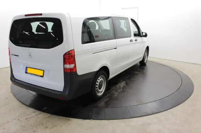 Mercedes-Benz Vito (2018) thumbnail 2
