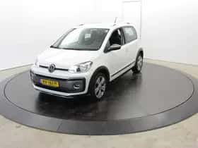 Volkswagen Up! (2018) thumbnail 40
