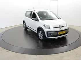Volkswagen Up! (2018) thumbnail 46