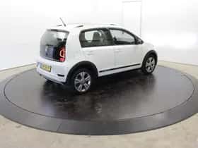 Volkswagen Up! (2018) thumbnail 56