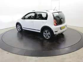 Volkswagen Up! (2018) thumbnail 66