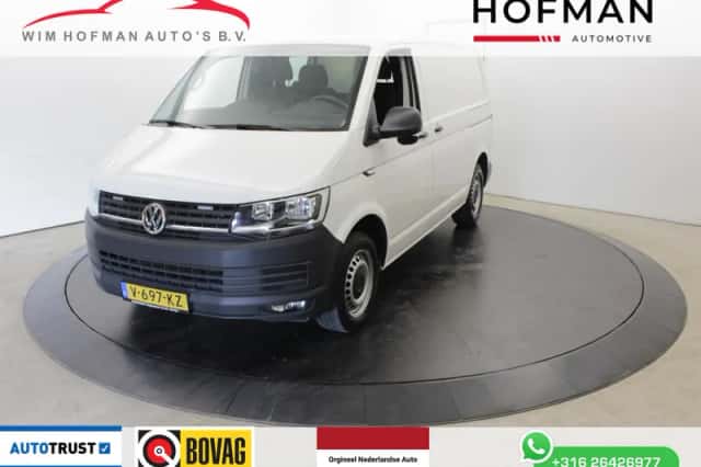 Volkswagen Transporter (2018) thumbnail 1