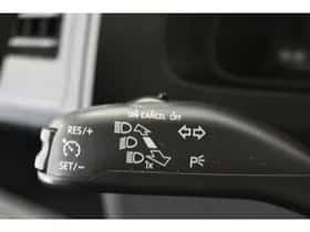 Volkswagen Transporter (2018) thumbnail 16