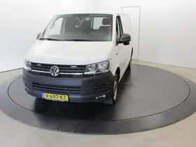 Volkswagen Transporter (2018) thumbnail 36