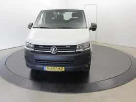 Volkswagen Transporter (2018) thumbnail 37