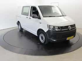 Volkswagen Transporter (2018) thumbnail 41