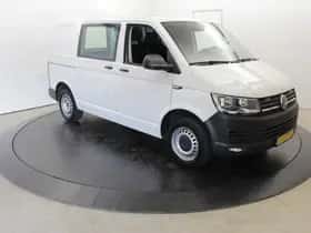 Volkswagen Transporter (2018) thumbnail 42
