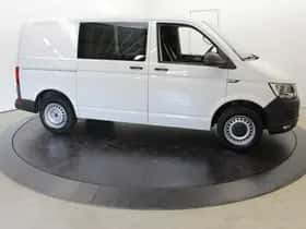 Volkswagen Transporter (2018) thumbnail 45