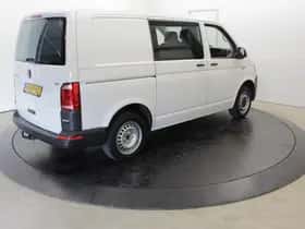 Volkswagen Transporter (2018) thumbnail 51
