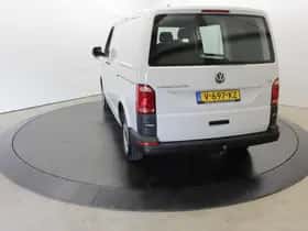 Volkswagen Transporter (2018) thumbnail 57