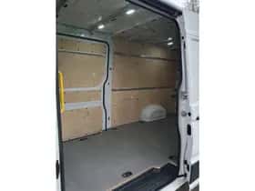 Volkswagen Crafter (2021) thumbnail 14