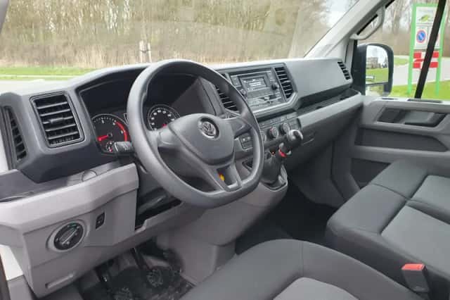 Volkswagen Crafter (2021) thumbnail 3