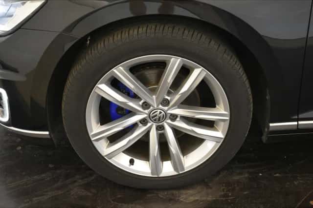 Volkswagen Passat (2018) thumbnail 6