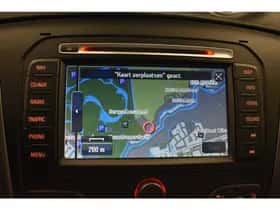 Ford Mondeo (2011) thumbnail 2