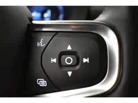 Volvo XC40 (2022) thumbnail 21