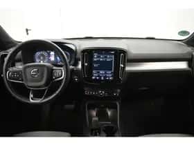 Volvo XC40 (2022) thumbnail 25