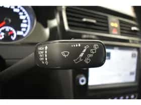 Volkswagen Golf (2014) thumbnail 35