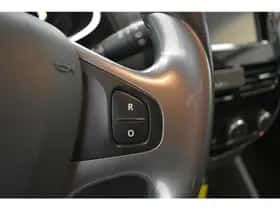 Renault Clio (2015) thumbnail 19