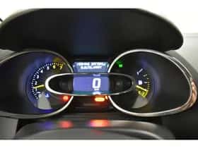 Renault Clio (2015) thumbnail 24