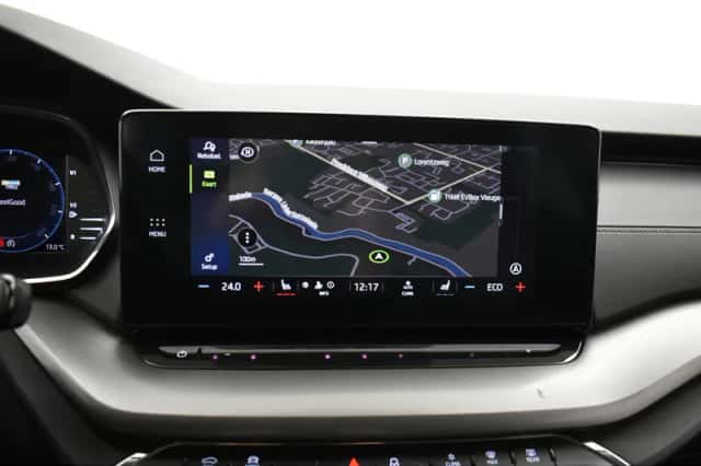 Škoda Octavia (2023) thumbnail 4