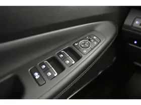 Hyundai Santa Fe (2022) thumbnail 26