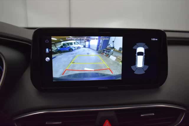 Hyundai Santa Fe (2022) thumbnail 4