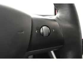 Tesla Model 3 (2019) thumbnail 29