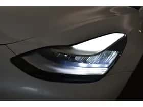 Tesla Model 3 (2019) thumbnail 35