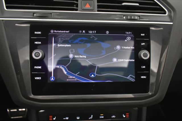 Volkswagen Tiguan (2022) thumbnail 5
