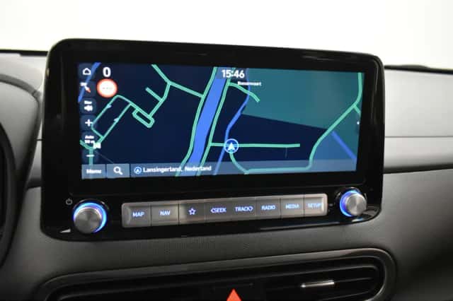 Hyundai Kona (2022) thumbnail 4