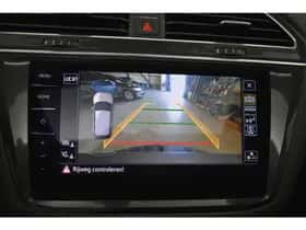 Volkswagen Tiguan (2018) thumbnail 2