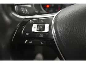 Volkswagen Passat (2015) thumbnail 12