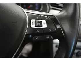 Volkswagen Passat (2015) thumbnail 13