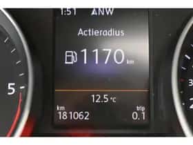 Volkswagen Passat (2015) thumbnail 14