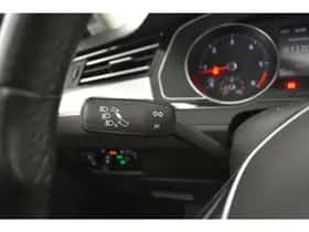 Volkswagen Passat (2015) thumbnail 18