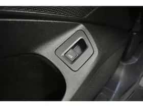 Volkswagen Passat (2015) thumbnail 20