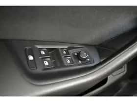 Volkswagen Passat (2015) thumbnail 21