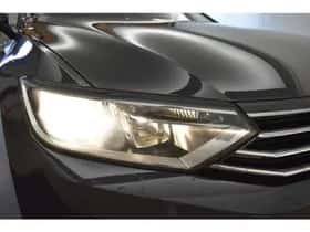Volkswagen Passat (2015) thumbnail 26