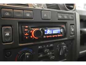 Land Rover Defender (2007) thumbnail 13