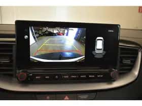 Kia Ceed (2021) thumbnail 2