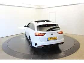 Kia Ceed (2021) thumbnail 24