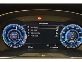 Volkswagen Passat (2015) thumbnail 2